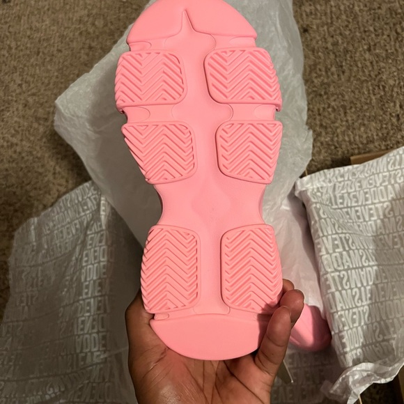Steve Madden hot possession pink brand new with box!!! - Picture 5 of 8